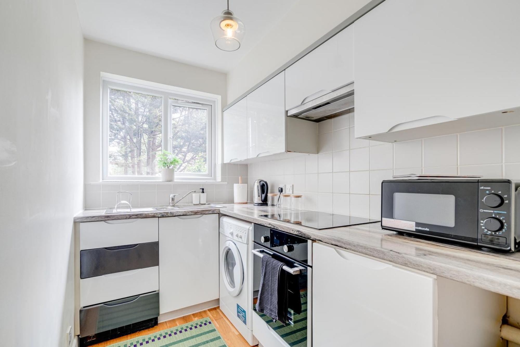 Apartment In Elephant & Castle With Parking Лондон Екстериор снимка